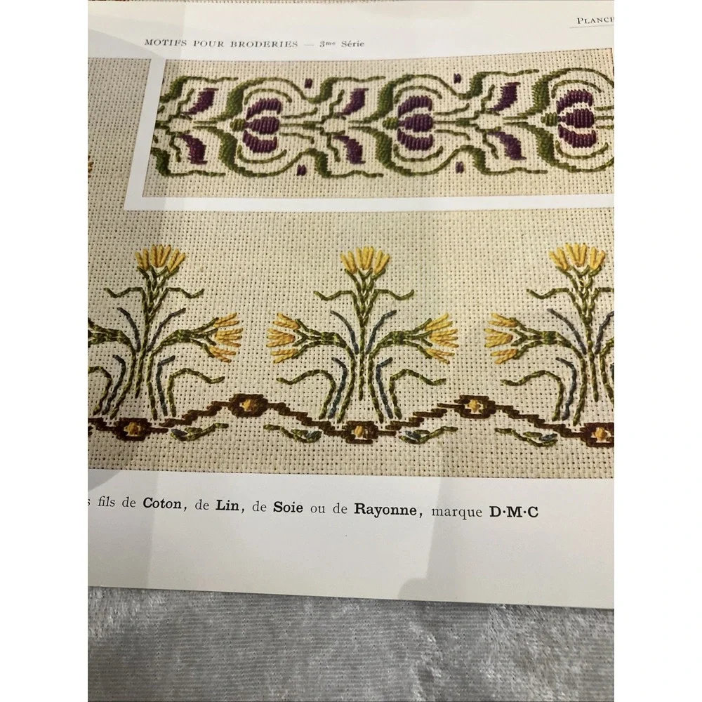 VTG DMC French Cross Stitch & Embroidery Leaflets (2) Color Charts & Motifs